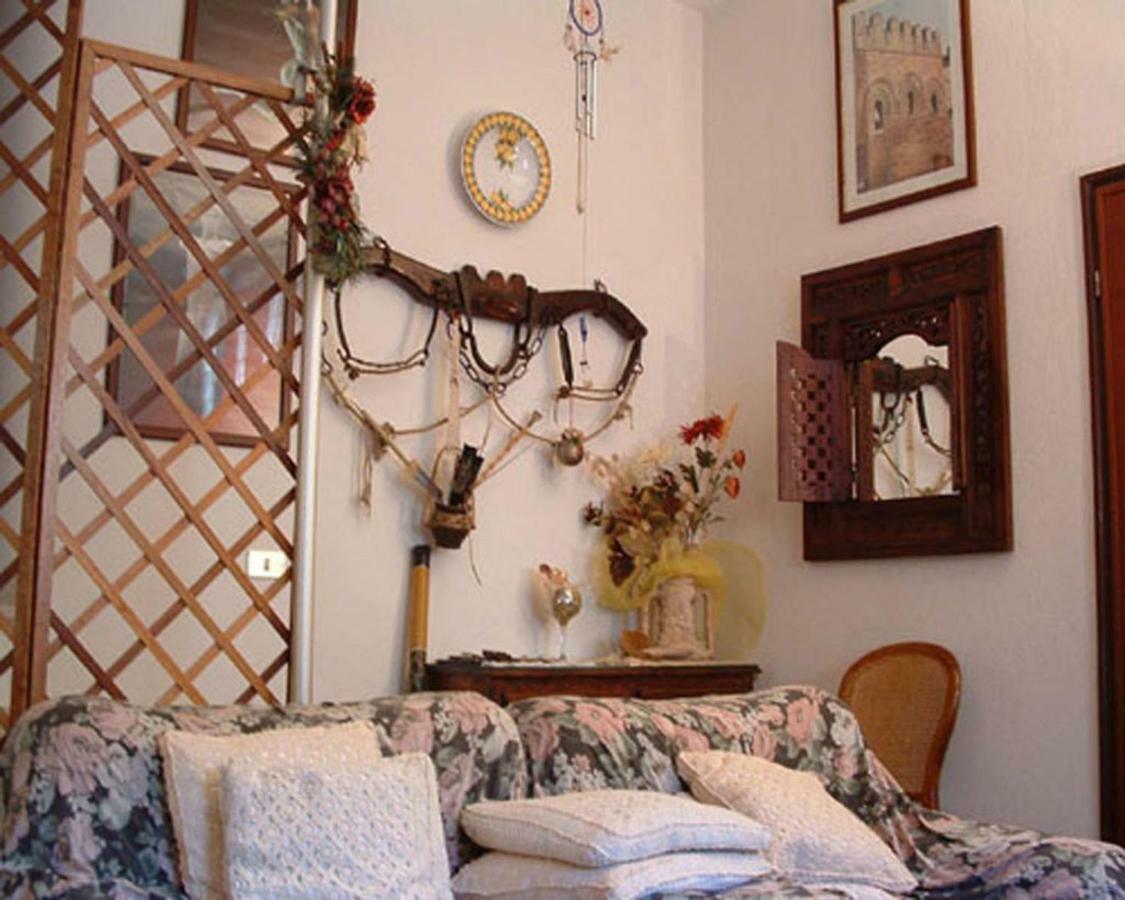 La Corte Di Zaccaria Mazara del Vallo Bagian luar foto